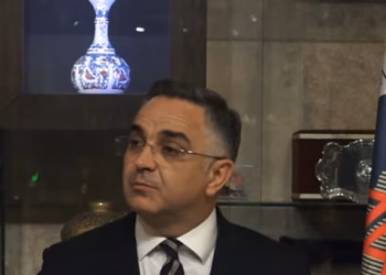 Tahiri: Edhe sonte në seancën e fundit, Kurti goditi opozitën dhe tentoi t’ia hedhë fajin për krizën