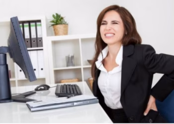 Studimi: Qëndrimi ulur për orë të gjata po shkurton jetën