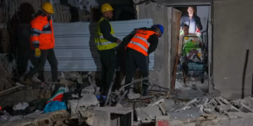 14 persona të plagosur pas një sulmi me raketa drejt Izraelit