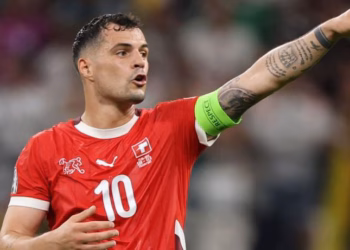 Xhaka mbetet te Zvicra edhe pas Botërorit