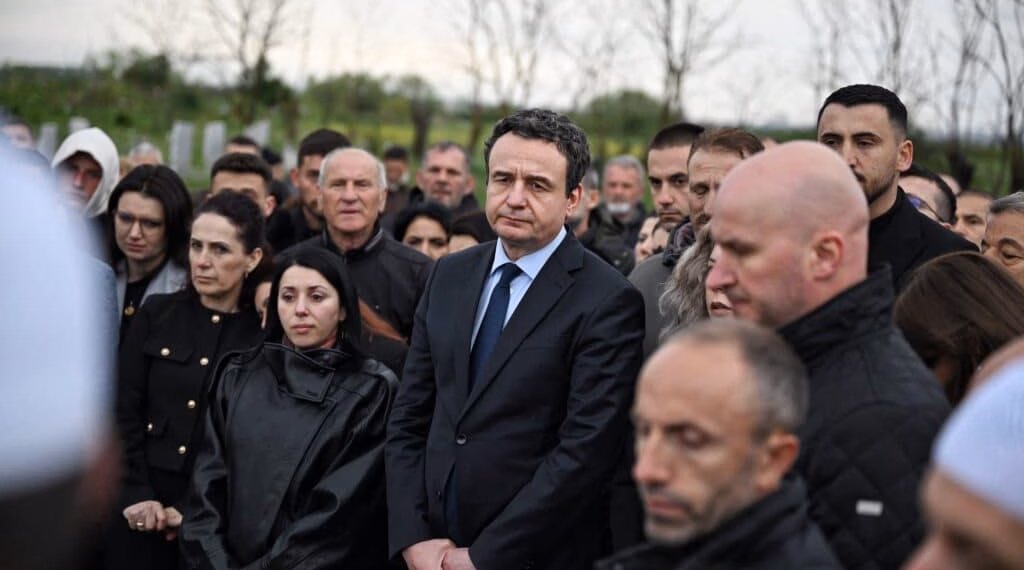 Kurti e cilëson humbje të madhe për vendin vdekjen e drejtoreshës së Arsimit në Shtime