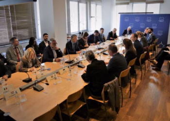 Kryenegociatori i ri i Kosovës takohet me shefat e misioneve të shteteve BE-së në Prishtinë