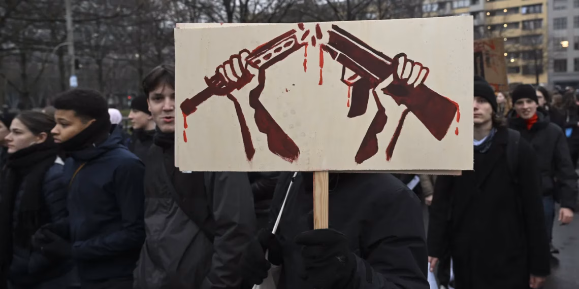 Studentët gjermanë protestojnë kundër ligjit të ri për shërbim ushtarak