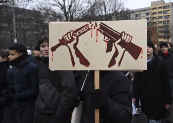 Studentët gjermanë protestojnë kundër ligjit të ri për shërbim ushtarak