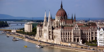 Parlamenti i Hungarisë voton pro mbetjes në Gjykatën Ndërkombëtare Penale
