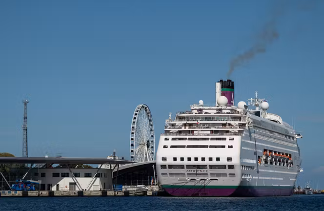 1 700 persona të bllokuar në një anije turistike në Francë pas shpërthimit të gastroenteritit
