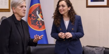 Fahrije Hoti i bashkohet Vjosa Osmanit në zgjedhje
