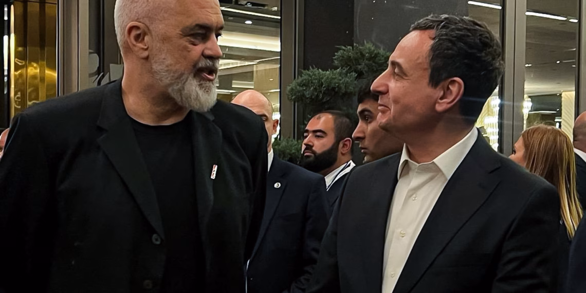 Kurti jep detaje nga darka e Samitit të EPC në Jerevan, publikon foto edhe me Edi Rama