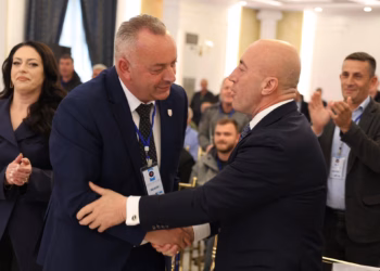 Bashkim Ramosaj rizgjidhet në krye të AAK-së në Deçan