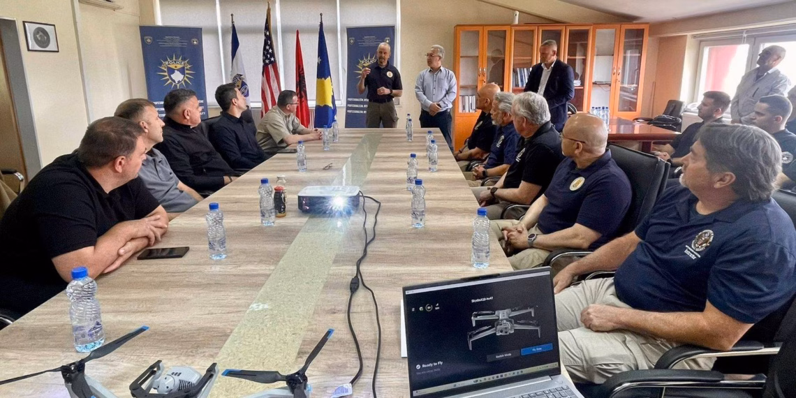 Policia e Kosovës përmbyll me sukses trajnim për përdorimin e dronëve Skydio, pranon donacion nga SHBA