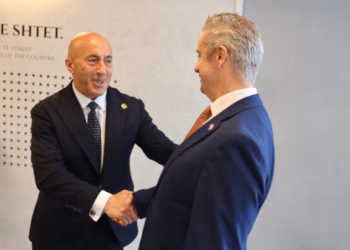 Hargreaves kërkon bashkëpunim politik pas zgjedhjeve për formimin e institucioneve