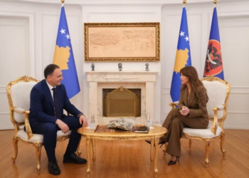 Haxhiu takon drejtorin e AKI-së, diskutohen zhvillimet e sigurisë