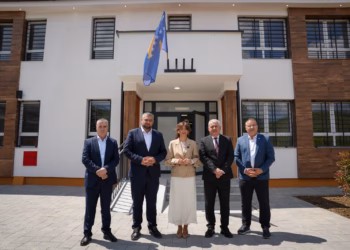 Haxhiu përuroi strehimoren e parë institucionale në veri