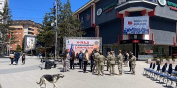 ​Zjarrfikësit parakalojnë me automjete në Mitrovicë