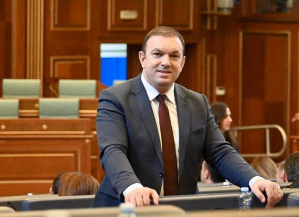 Driton Hyseni tregon pse nuk kandidoi për deputet në listën e VV-së