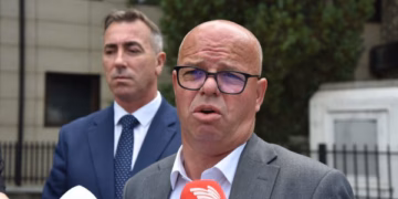 ​AKK dërgon rregulloren në Kushtetuese, Latifi: Qeveria shkeli Kushtetutën, preken kompetencat e komunave