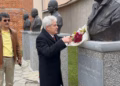 Ali Ahmeti nderon Tahir dhe Nebih Mehën në 45-vjetorin e rënies heroike
