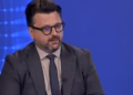 Konjufca ironizoi me termin “frizerkat”, Mustafa: Një përfaqësues shteti s’duhet të përdorë këtë gjuhë