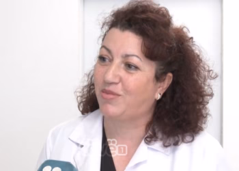 14 vite në Shërbim të Klinkës së Onkologjisë- Valbona Haziri nderohet me çmimin Infermierja e vitit