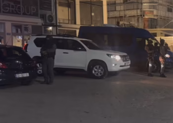 Protesta në rrugë e Njësi Speciale me maska: Çka ndodhi mbrëmë në Skënderaj?