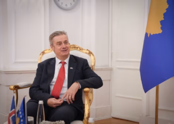 Hargreaves: E rëndësishme që Kuvendi i ri të zgjedhë presidentin dhe të shmangen zgjedhjet e reja