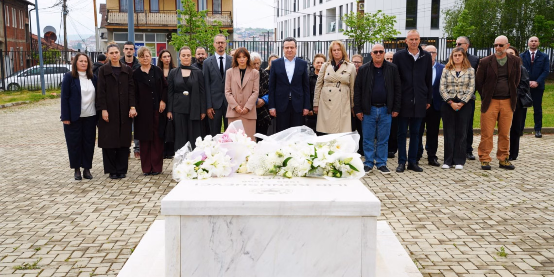Haxhiu përkujton Konushevcin dhe Malajn në 28-vjetorin e vrasjes së tyre