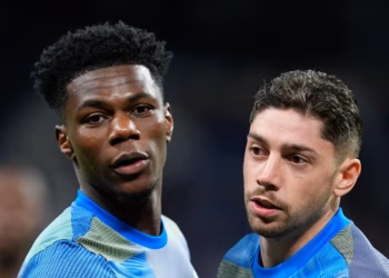 Real Madridi gjobit me nga 500 mijë euro Valverden dhe Tchouamenin