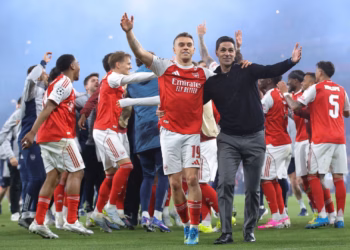Arsenali shpallet kampion i Anglisë