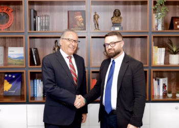 Bedri Hamza prezanton Naim Telakun si kandidat të PDK-së për deputet