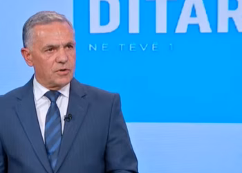 Isufi: Ambicia e Kurtit për t’i kontrolluar të gjitha institucionet po e dëmton Kosovën