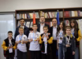 Çeku priti në takim nxënësit fitues të medaljeve në Olimpiadën Botërore të Matematikës