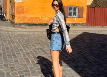 Dua Lipa shfaqet e thjeshtë dhe me stil në Kopenhagë