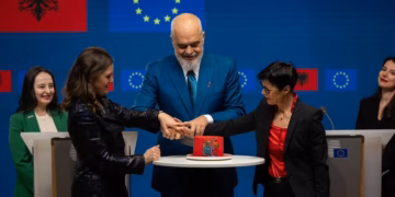Rama: Shqipëria më afër se kurrë familjes europiane