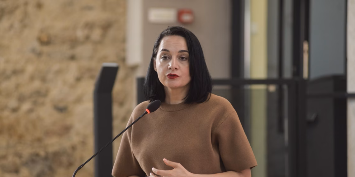 “Të huaj në tokat tona”, ministrja në detyrë Fitore Pacolli përballet me protestuesit e Rugovës