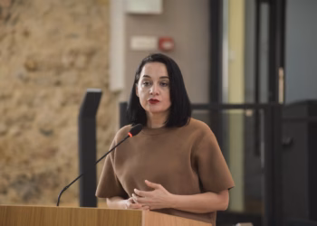 “Të huaj në tokat tona”, ministrja në detyrë Fitore Pacolli përballet me protestuesit e Rugovës