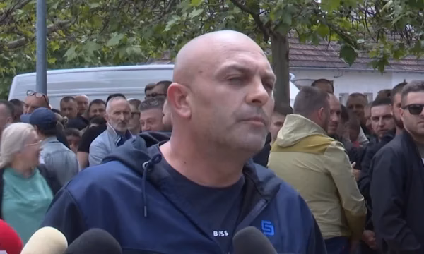 Politikani serb nga Graçanica, Jovanoviq thotë se gruaja e tij është larguar nga puna pasi nuk e mbështet Listën Serbe