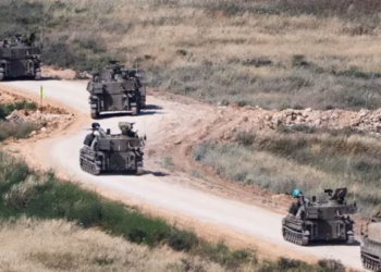 Izraeli lëshon urdhra për evakuim masiv në jug të Libanit, ndërsa bombardimet vazhdojnë