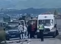 Tre të lënduar në një aksident mes tri veturave në rrugën Viti-Kllokot
