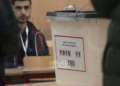 Kurti mohon akuzat e opozitës për blerje votash me subvencionim të fluturimeve për mërgimtarët