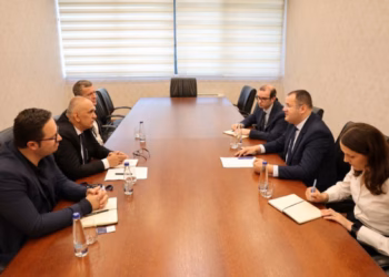 BQK dhe Dhoma e Tregtisë diskutojnë sfidat e bizneseve dhe reformat financiare
