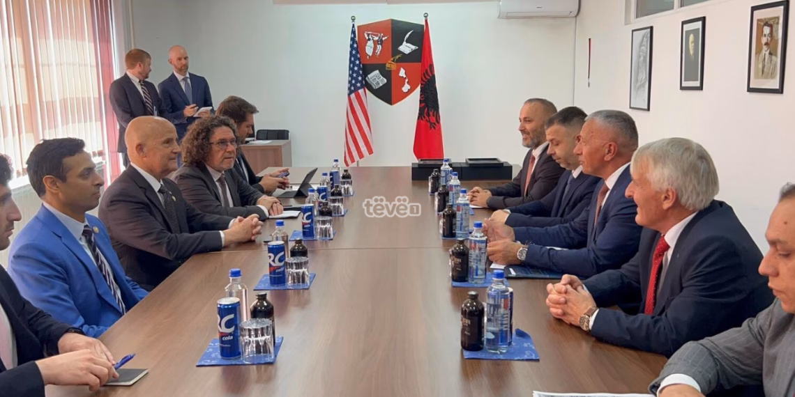 Kongresistët amerikanë në Luginë, priten në Këshillin Kombëtar Shqiptar
