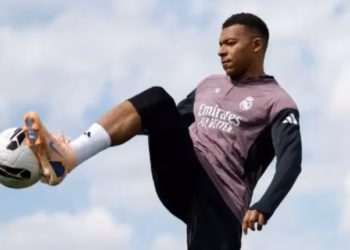 Mbappe luan në “El Clasico”, tifozët duan largimin e tij