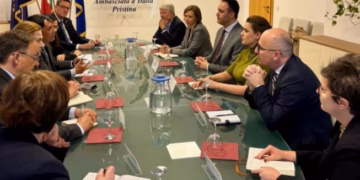 Mblidhen ambasadorët e huaj, rruga e Kosovës drejt BE-së dhe zhvillimet e brendshme temë diskutimi