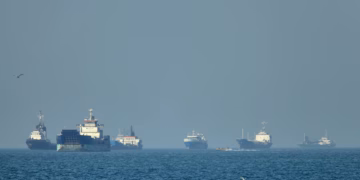 Emiratet raportojnë për sulm iranian pas përplasjes detare SHBA-Iran