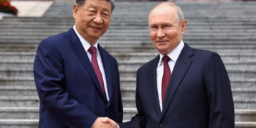 “Frytdhënëse dhe shumë intensive”: Putin lavdëron vizitën në Kinë