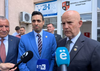 AFA: Vizita e kongresistëve dëshmi e mbështetjes së fortë për shqiptarët