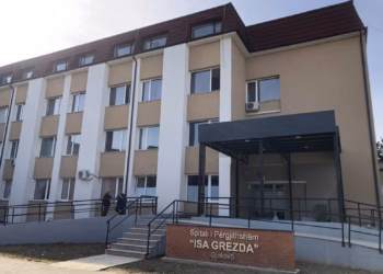 Vrasja në Gjakovë, Spitali: Viktima u soll pa shenja jete në emergjencë