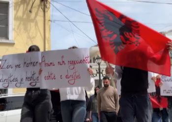 Studentët shqiptarë në RMV gati për protestën e radhës