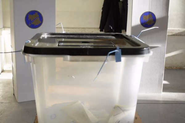 Zgjedhjet e 7 qershorit, ja kush mund të votojë përmes ekipeve mobile
