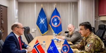 KFOR-i pret ambasadorin norvegjez, diskutojnë për sigurinë në Kosovë